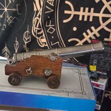 Vintage Cannon picture