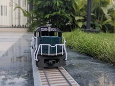 S‑Scale GP15 Locomotive (BNSF) – Strong Plastic Model w/ Auto Coupler & Bogies picture