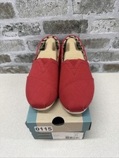 Tom’s Women Classic Flat Shoe Red Loafers Canvas Size 6.5 Slip On Alpargata NWT picture