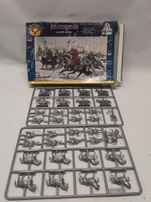 ITALERI Historics 1:72 Medieval MONGOLS Scale Hobby 6020 NEW Open Box picture