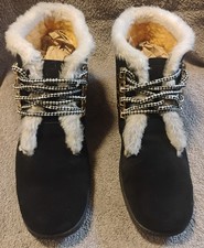 Vintage 70's/80 Dunham's Women's Eskipades in Black & White Faux Fur Size 9.5 picture