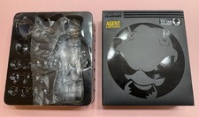 Mezco One:12 Collective Agent Gomez PARTS AND ACCESSORIES ONLY plus Extra picture