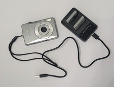 Cannon PowerShot Digital Camera SD750 Silver Digital ELPH Bundle - TESTED picture