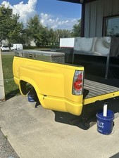 1988 - 1998 Chevrolet/GMC C/K 3500 Dual Wheel / Dually  8-ft pickup Bed picture