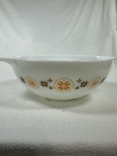 Vintage Pyrex 444 Town & Country 4Qt Cinderella Mixing Bowl – 1960s White Glass picture