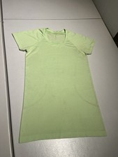 Lululemon Top Women's 6 Green Fitness Run Swiftly Vent Shirt Gym Yoga picture