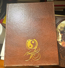 Tao of Jeet Kune Do Bruce Lee Linda Lee 1975 Vintage Hardcover Martial Arts picture
