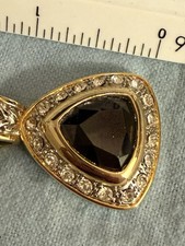 vintage-style two-tone pendant necklace picture