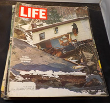 Vintage Life Magazine April 10, 1964 Earthquake in Alaska: In Color - Bob Dylan picture