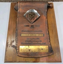 Vintage Chevrolet Chevy ONLY THE BEST CLUB Employee Award Wall Plaque picture