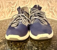 Olukai Mio Li Men's Athletic Shoes size 12 great condition picture