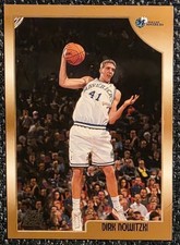 1998-99 Topps Dirk Nowitzki RC #154 Mavericks HOF picture