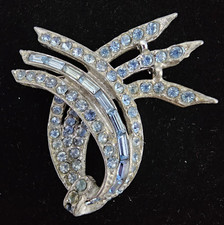 Vtg 1950s Ice Blue Rhinestone Tiered Ribbon Comet Brooch Silver Tone Pot Metal picture