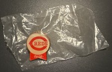 Vintage 1980s Coca Cola Cincinnati Reds Pin MLB Baseball New Sealed picture