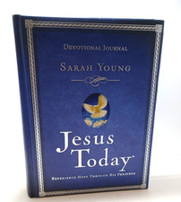 Jesus Today Devotional Journal: Experience Hope Through His Presence picture