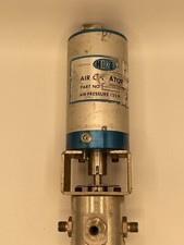 Hoke 911G4Y 4-Way Valve with 0219A Spring Return Actuator picture