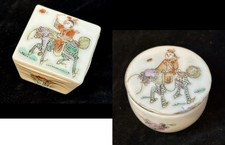 Two Tiny Antique Porcelain Chinese Trinket Or Salt Boxes Collectables picture