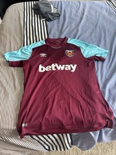 West Ham United 2017/18 Home Football Shirt Umbro Betway Premier League picture