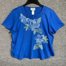 Alfred Dunner Top PM Petite Blue Floral Embroidered Short Sleeve picture