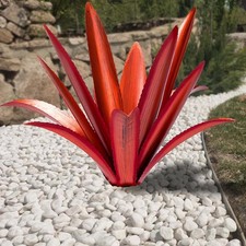 Large Metal Agave Sculpture for Outdoor Patio, Yard, Garden Ornaments (Red) picture