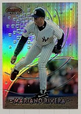 MARIANO RIVERA 1997 Bowman’s Best REFRACTOR #32 Clean Surface Sharp Corners MINT picture