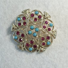Vintage Sarah Coventry Ceylon Brooch 1971 Pink Rhinestone Gold Tone Pin picture