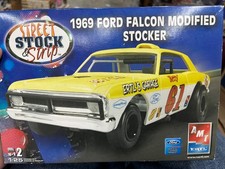 AMT 38535 1969 Ford Falcon Modified Stocker car Model KIT 1/25 McM Niob. picture