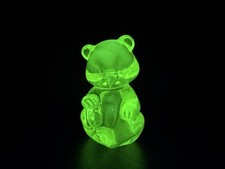 Vintage Fenton Vaseline Glass Topaz Opalescent Glass Sitting Bear W/label picture