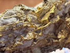 32.6g Crystalline Gold Nugget with Crystalline Layers and Stacked Wires picture
