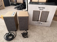 Klipsch The Fives Bookshelf Speakers - Walnut (Pair) picture