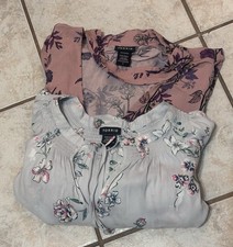 Torrid BUNDLE 2 Women Size 2 Crepe Tie Neck Floral/Chiffon Surplice Blouse picture