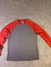 NWOT Fanatics Men’s Baseball T Shirt Long Sleeve Gray and Red Size Large picture