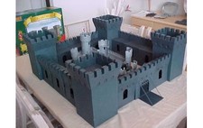 KING ARTHUR'S CASTLE 1:32 picture