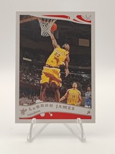 2005-06 Topps - LeBron James #200 Cleveland Cavaliers picture