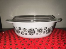 Rare Pyrex Pressed Flowers White Black 1.5 Qt Casserole Dish 043 Lid 1957 Promo picture