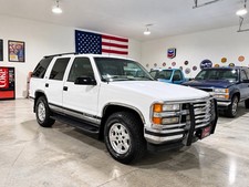 1999 Chevrolet Tahoe K1500 LT 4x4 Low Miles picture