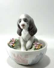 Retired Lladro PUPPY SUPRISE 6617 Dog & Flowers 1998 No Top-Last 4 photos chips picture