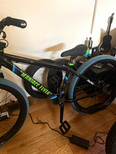 SE Bikes Maniacc Flyer 27.5 BMX Bike Black/Green/Blue Pegs Hydraulic Disc brakes picture