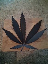 Black Metal Cannabis Leaf Wall Hanging Decorative Wall Art Decor picture