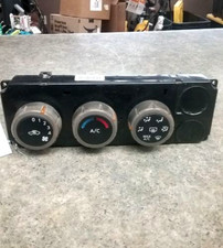 2004 Nissan Titan AC Heater Climate Temperature Control SE LE Used picture
