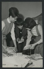 1963 