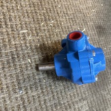 NEW Pentair Hypro 8-Roller Pump Cast Iron 150PSI, 1000RPM OB picture