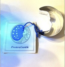 VTG PROCTER & GAMBLE METAL CHRISTMAS CRESCENT MOON FACE COOKIE CUTTER picture