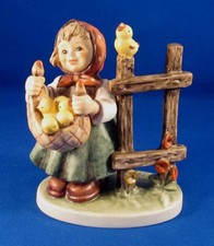 Vintage M J / M I Hummel CHICKEN LICKEN #385 GOEBEL® 5