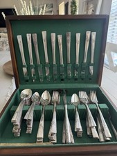 Vintage Wm. A. Rogers AA Heavy Silverplate Flatware Set w/ Harmony House Case picture