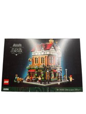 LEGO Icons Tudor Corner Mini House 10350, 3266 Pieces New/Sealed Box Fast Ship picture