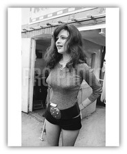 MADELINE SMITH 8x10 B/W Vintage Gothic Fashion Glamour Photo picture