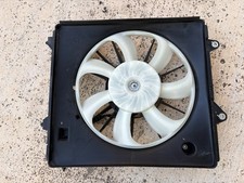 2015-2020 Honda Fit 1.5L Condenser Fan Motor Fan Assembly RH OEM picture