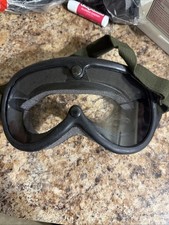 1983 Military issue Goggles, Sun, Wind, and Dust NSN 8465-01-004-2893 +Box picture