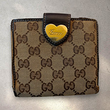 Gucci GG Canvas Heart Logo Bifold Wallet Brown Leather Gold-Tone Heart Snap picture